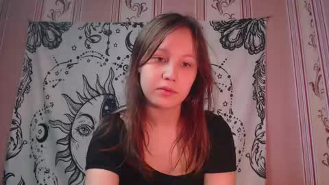 Snapshot of thighswithspikes chatting on 10.29.25 thighswithspikes online show from 10.29.25