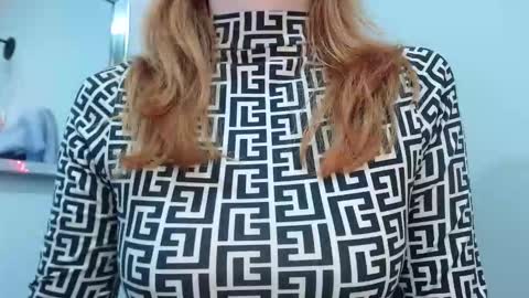 Snapshot of thin33 chatting on 01.17.26 sara online show from 01.17.26