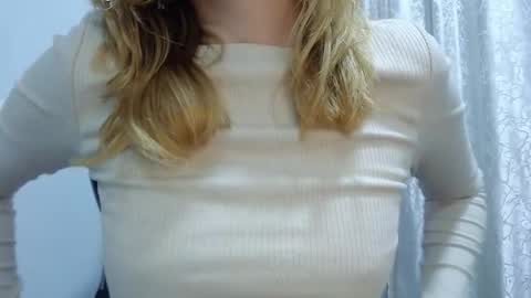 Snapshot of thin33 chatting on 02.02.26 sara online show from 02.02.26