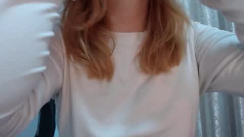 Snapshot of thin33 chatting on 02.25.26 sara online show from 02.25.26