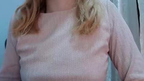 Snapshot of thin33 chatting on 03.02.26 sara online show from 03.02.26