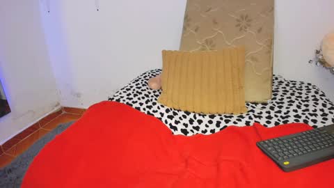 THIN PRINCESS  online show from 02.08.25