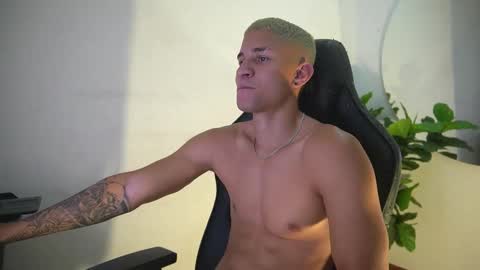 thin_tommy11 online show from 02.11.26