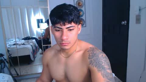 MICHAEL AND CRISS online show from 01.15.26