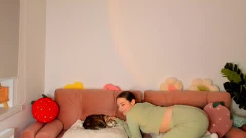 Amelia  shows on mondays fridays and sundays  if anything changes im giving updates on my fansly  online show from 02.28.25