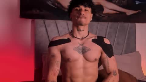 Thomas 3  JUST STAY AND BE MY LAST LOVE online show from 11.25.25