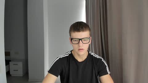 Tomas online show from 12.04.24