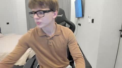 Tomas online show from 04.25.26