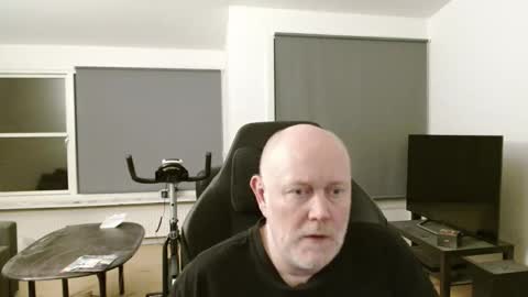 Snapshot of thomash32 chatting on 09.24.25 thomash32 online show from 09.24.25