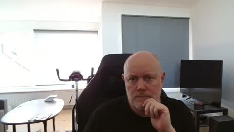 Snapshot of thomash32 chatting on 09.26.25 thomash32 online show from 09.26.25