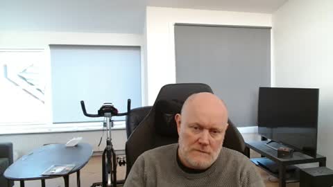 Snapshot of thomash32 chatting on 09.29.25 thomash32 online show from 09.29.25