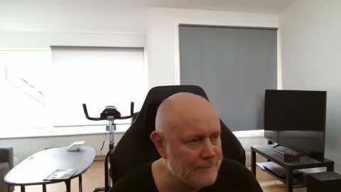 Snapshot of thomash32 chatting on 10.01.25 thomash32 online show from 10.01.25