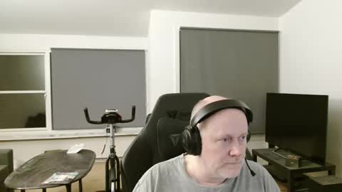 Snapshot of thomash32 chatting on 10.10.25 thomash32 online show from 10.10.25