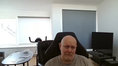 Snapshot of thomash32 chatting on 10.12.25 thomash32 online show from 10.12.25