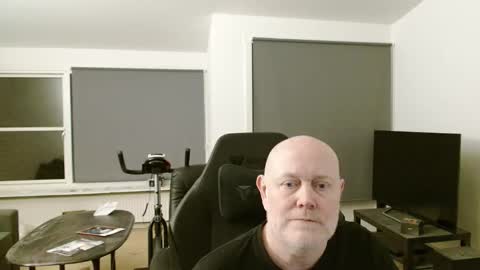 Snapshot of thomash32 chatting on 10.13.25 thomash32 online show from 10.13.25