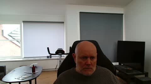 Snapshot of thomash32 chatting on 10.20.25 thomash32 online show from 10.20.25