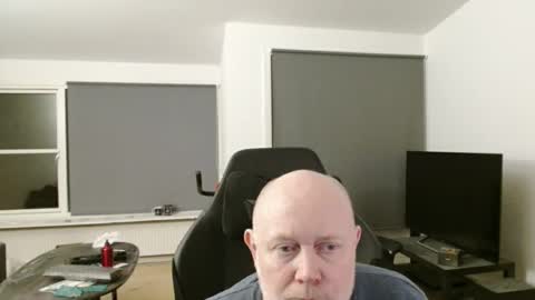 Snapshot of thomash32 chatting on 11.07.25 thomash32 online show from 11.07.25