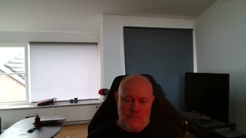 thomash32 online show from 12.01.25