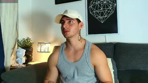 Snapshot of thomylov chatting on 05.27.26 thomylov online show from 05.27.26