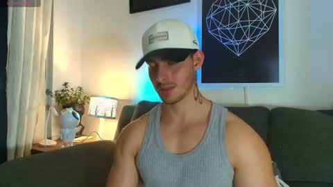 Snapshot of thomylov chatting on 06.11.26 thomylov online show from 06.11.26