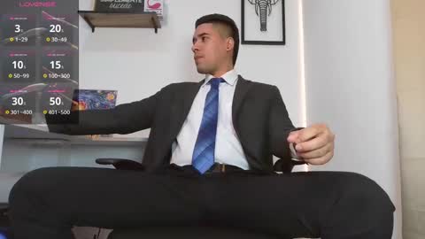 Snapshot of thonydupont chatting on 02.27.25 thonydupont online show from 02.27.25