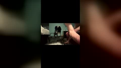 Solo throbber online show from 11.30.25