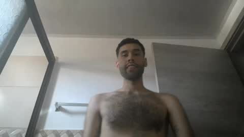 Snapshot of throwawayyourgun chatting on 03.12.25 Luka online show from 03.12.25