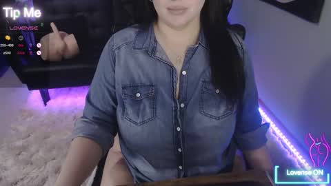 Tia Bella online show from 01.12.26