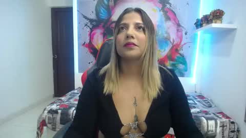 Snapshot of tiana_breeze chatting on 09.09.25 tiana_breeze online show from 09.09.25