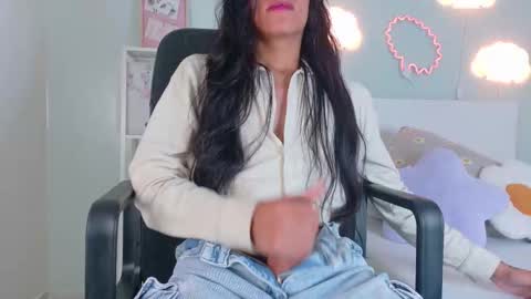 TIANA  online show from 10.16.25