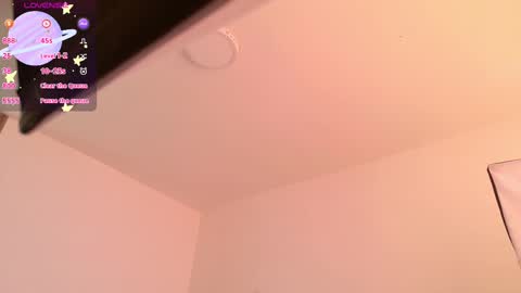 Tiana Le online show from 10.04.25