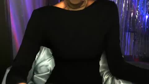 Snapshot of tiaradarling chatting on 02.06.25 Tiara online show from 02.06.25