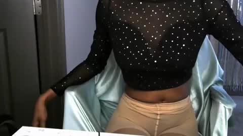 Snapshot of tiaradarling chatting on 02.25.25 Tiara online show from 02.25.25