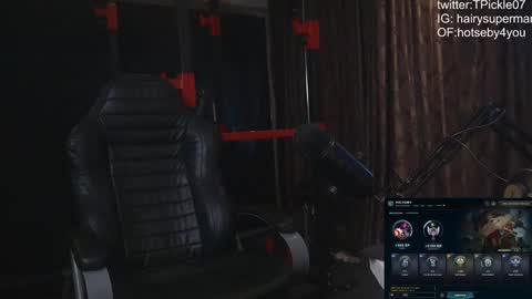 Snapshot of tickle_my_pickle07 chatting on 02.01.25 tickle_my_pickle07 online show from 02.01.25