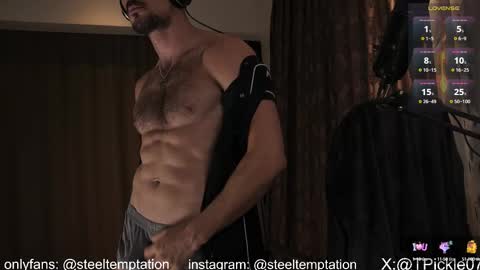 Snapshot of tickle_my_pickle07 chatting on 10.07.25 tickle_my_pickle07 online show from 10.07.25