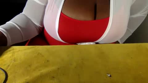 Tierra Henri online show from 03.05.25