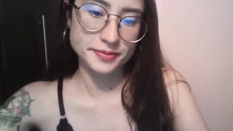 Snapshot of tifanny_a chatting on 12.12.24 Tifanny online show from 12.12.24