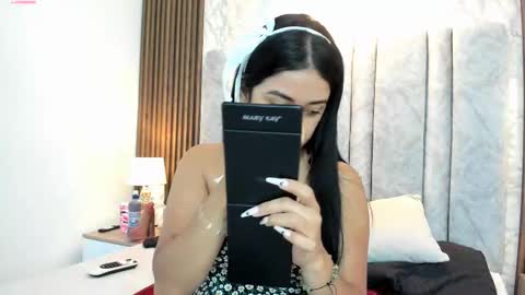 Snapshot of tifany__ross chatting on 02.28.25 Tiff3 online show from 02.28.25