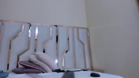    online show from 01.11.25