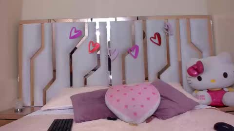    online show from 03.06.25