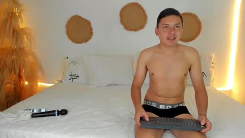 tifanyrossii online show from 02.06.26