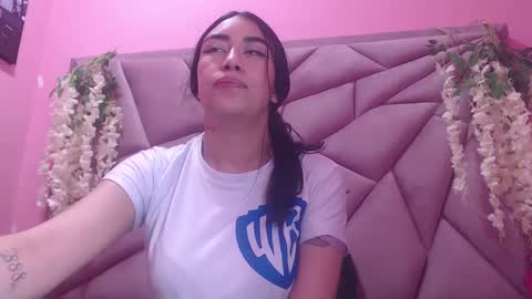 Snapshot of tiffani_hott_ chatting on 12.15.24 TIFANI online show from 12.15.24