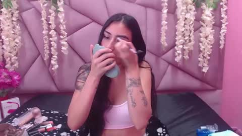 Snapshot of tiffani_hott_ chatting on 01.19.25 TIFANI online show from 01.19.25