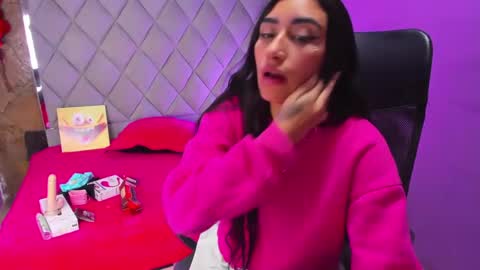 Snapshot of tiffani_hott_ chatting on 01.22.25 TIFANI online show from 01.22.25