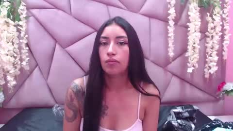 Snapshot of tiffani_hott_ chatting on 02.04.25 TIFANI online show from 02.04.25