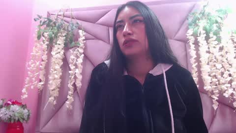 Snapshot of tiffani_hott_ chatting on 02.15.25 TIFANI online show from 02.15.25