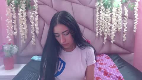 Snapshot of tiffani_hott_ chatting on 02.16.25 TIFANI online show from 02.16.25