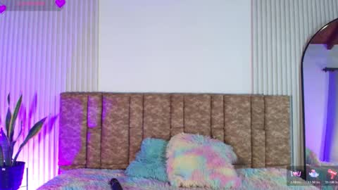 tiffany_johnson111 online show from 12.21.25