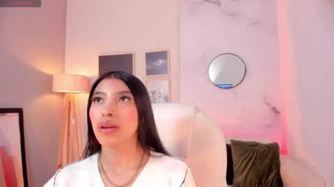 Snapshot of tiffany_low chatting on 02.09.26 tiffany_low online show from 02.09.26