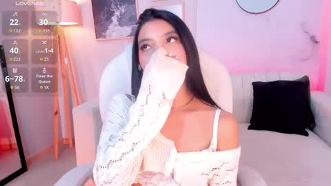 Snapshot of tiffany_low chatting on 02.11.26 tiffany_low online show from 02.11.26